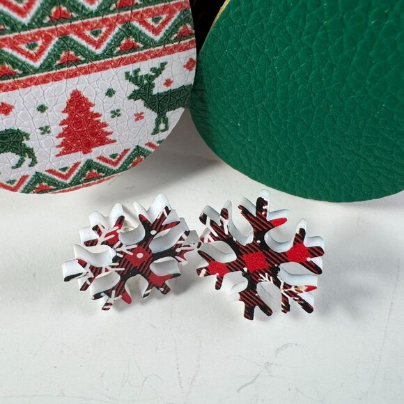 Christmas-Themed Faux Leather Dangle Earrings & Snowflake Studs - Picture 2 of 4